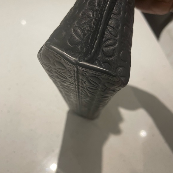 Loewe T pouch - Picture 8 of 9